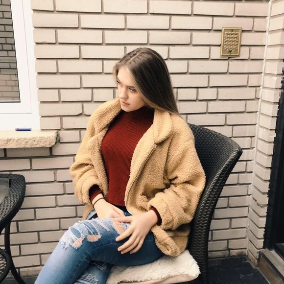 Meet your Posher, Lilian - Picture 1 of 1